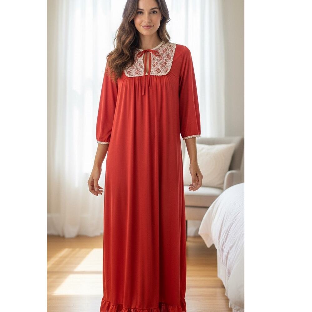 Vintage 70's red nylon chemise